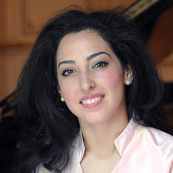 Sara Daneshpour, piano