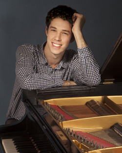 Tomer Gewirtzman, piano